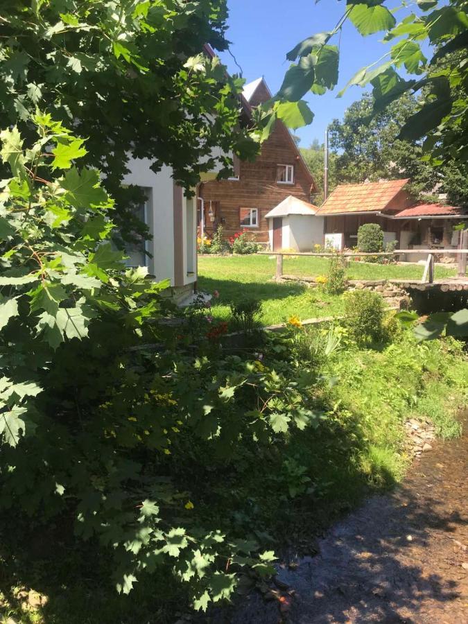 У Олега Hotel Verkhne-Studenyy Exterior foto