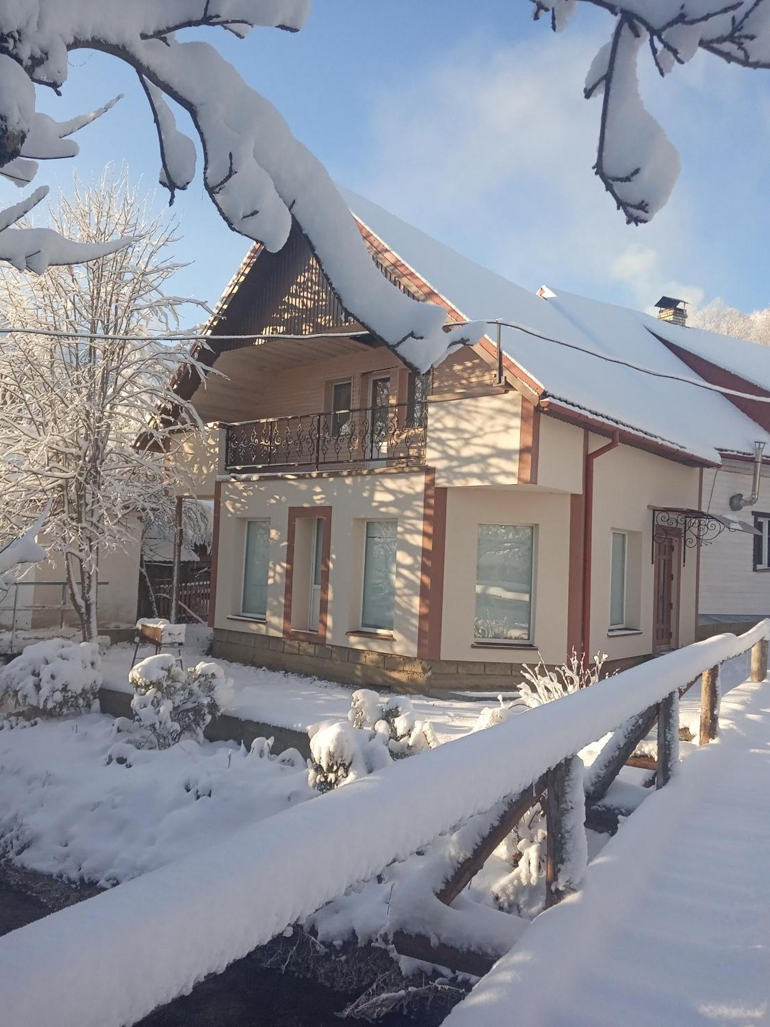 У Олега Hotel Verkhne-Studenyy Exterior foto