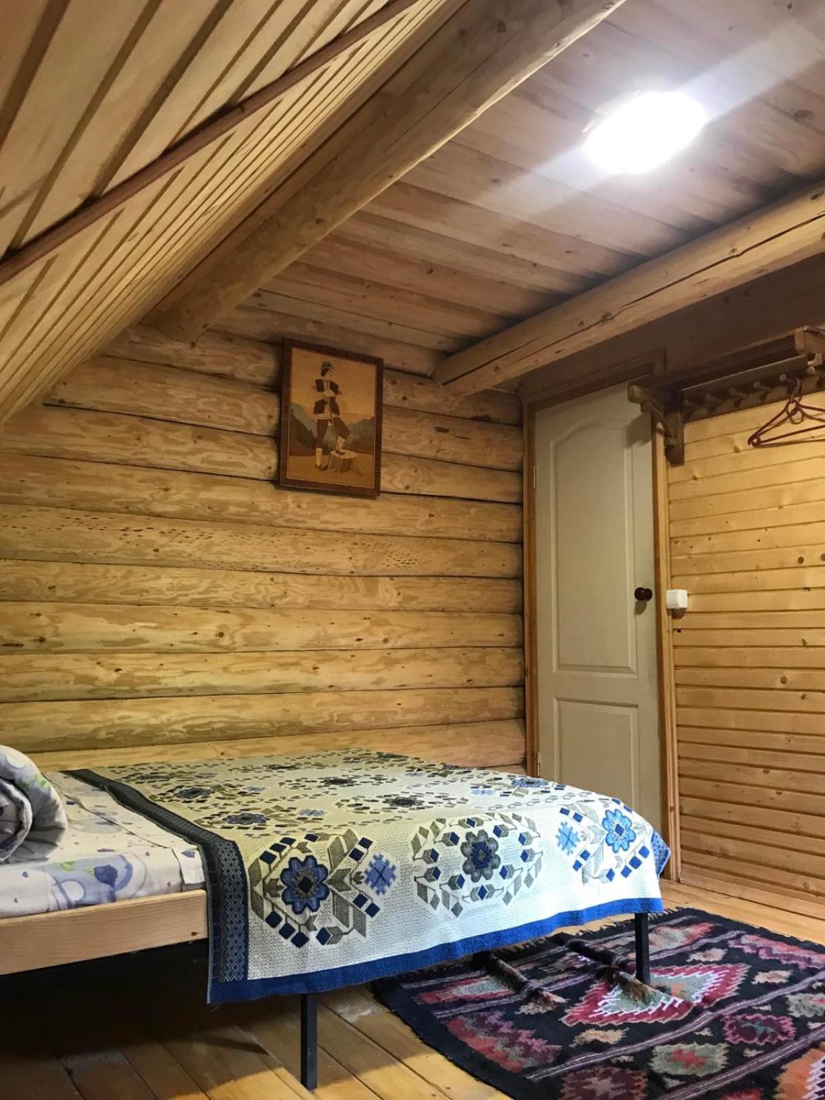 У Олега Hotel Verkhne-Studenyy Exterior foto