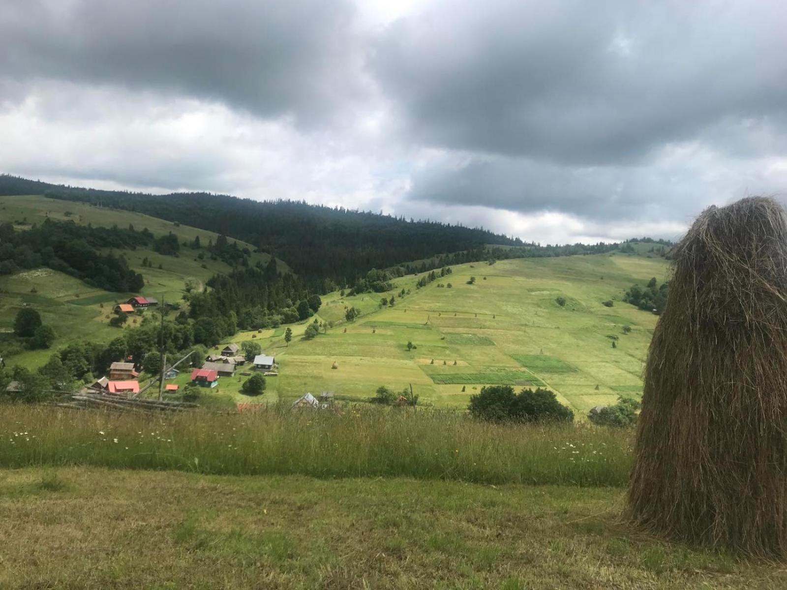 У Олега Hotel Verkhne-Studenyy Exterior foto