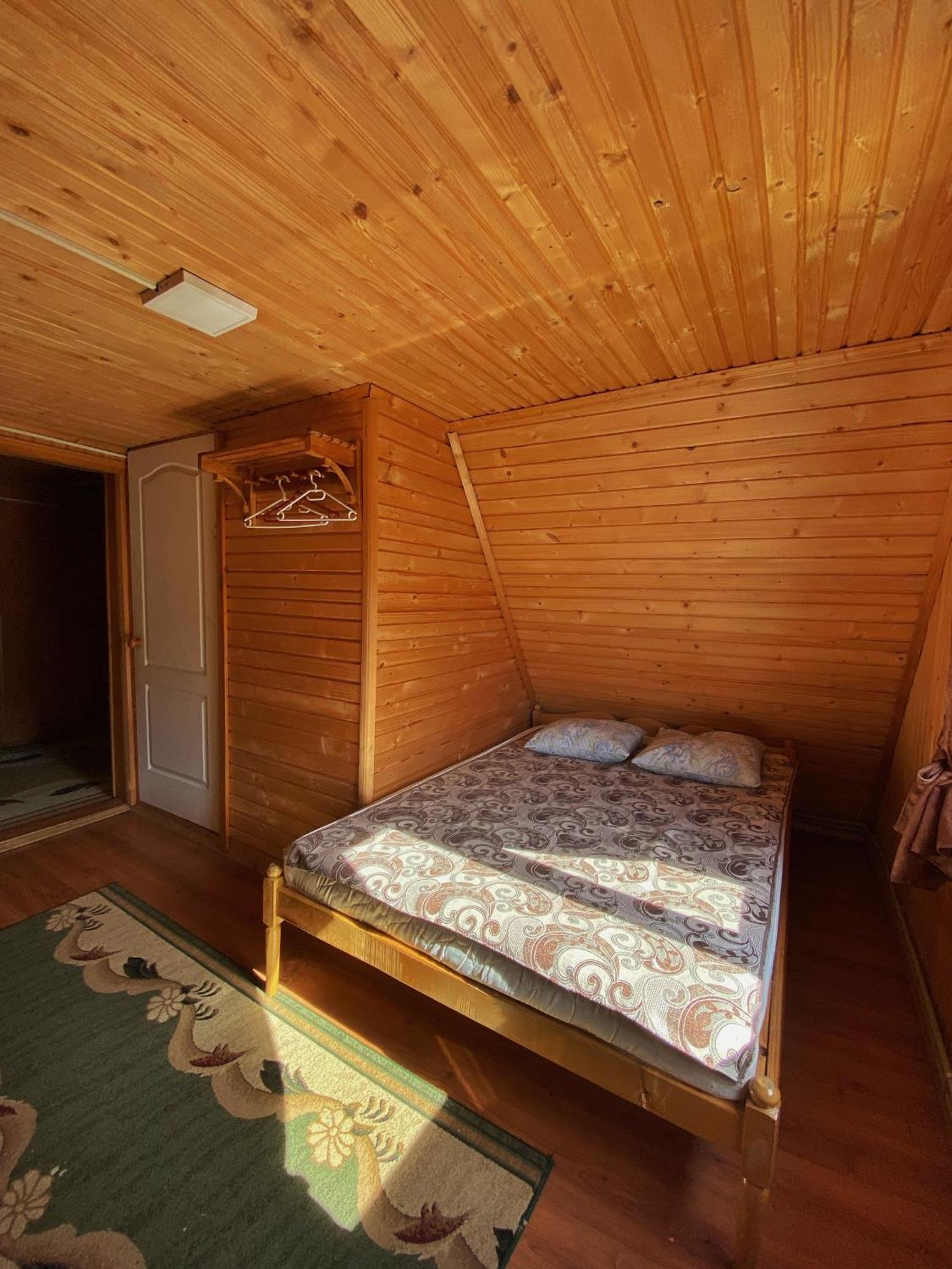 У Олега Hotel Verkhne-Studenyy Exterior foto