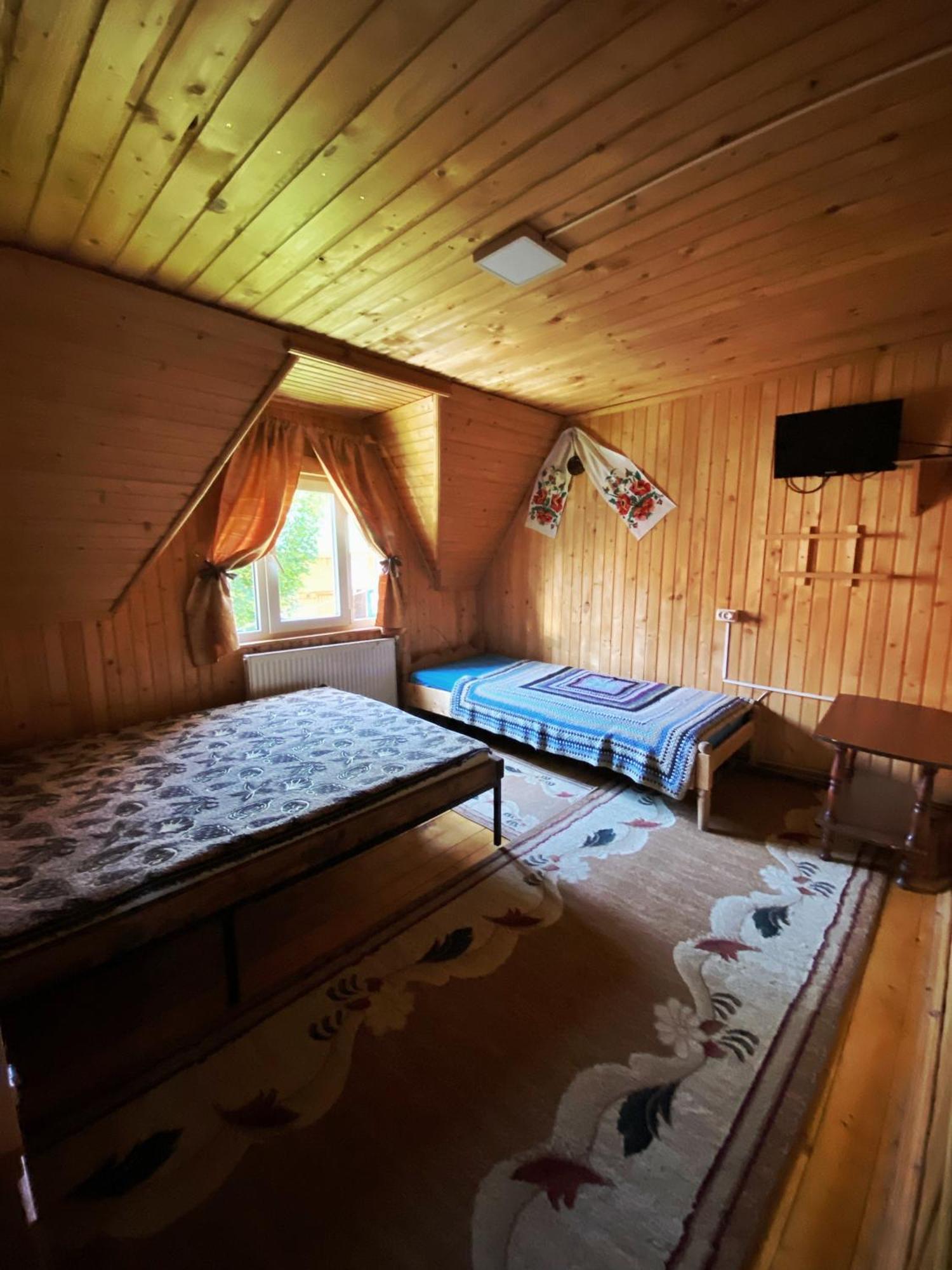У Олега Hotel Verkhne-Studenyy Exterior foto