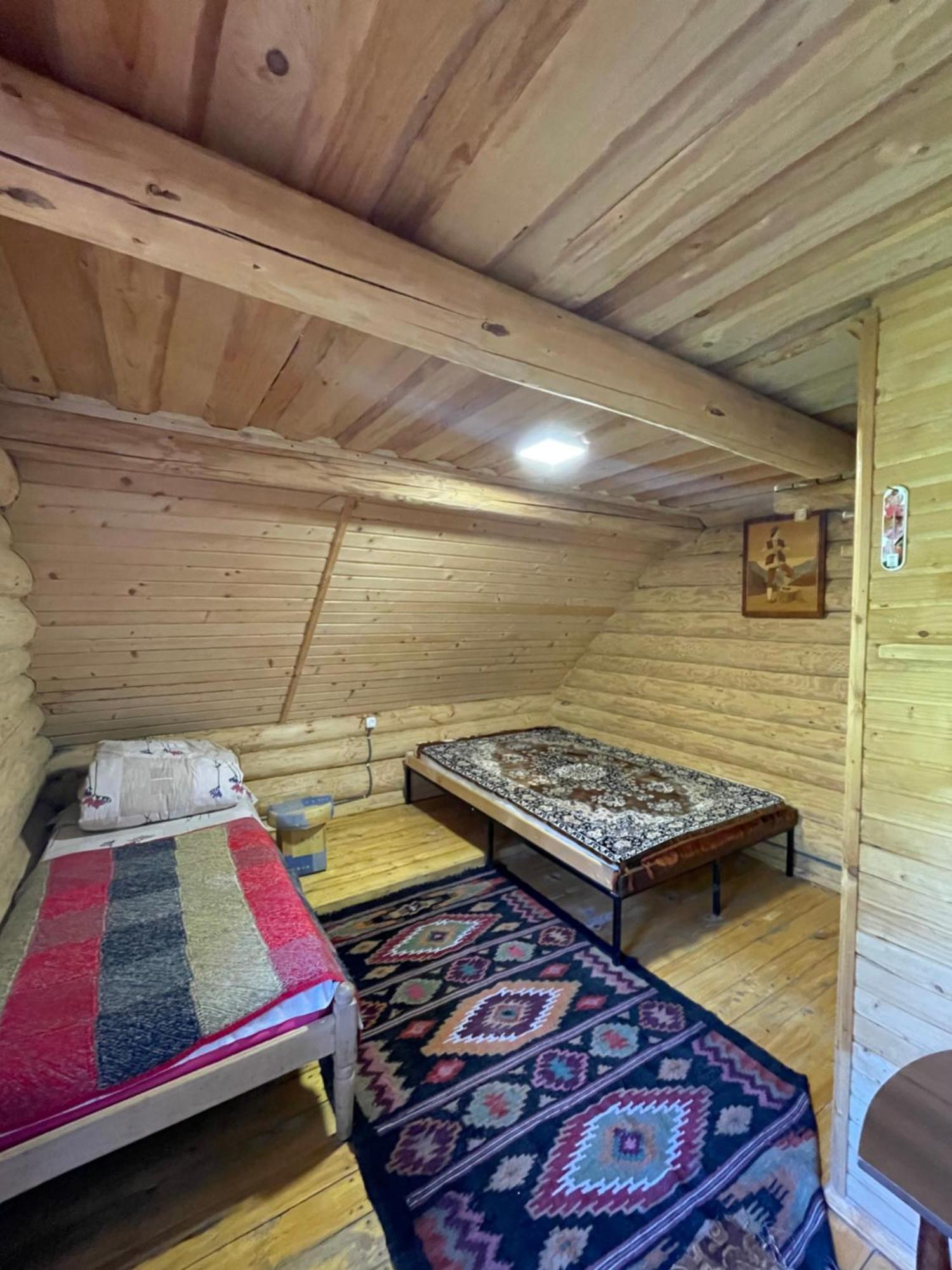 У Олега Hotel Verkhne-Studenyy Exterior foto